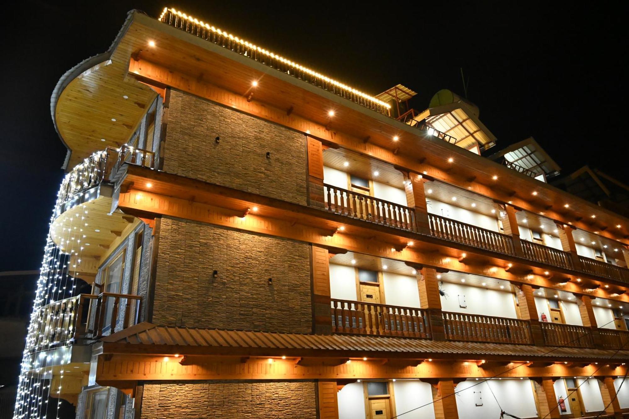Hotel Lee Green Manāli Kültér fotó